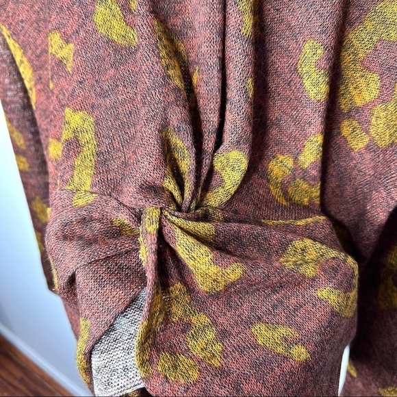 Boutique Rust Leopard Catimal Criss Cross Knotted Pull On Long Sleeve Top Small - Picture 10 of 15
